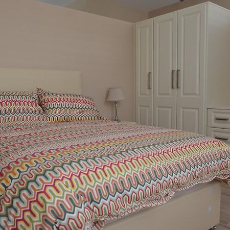 Blessings Studio Apartments Cootehill Extérieur photo