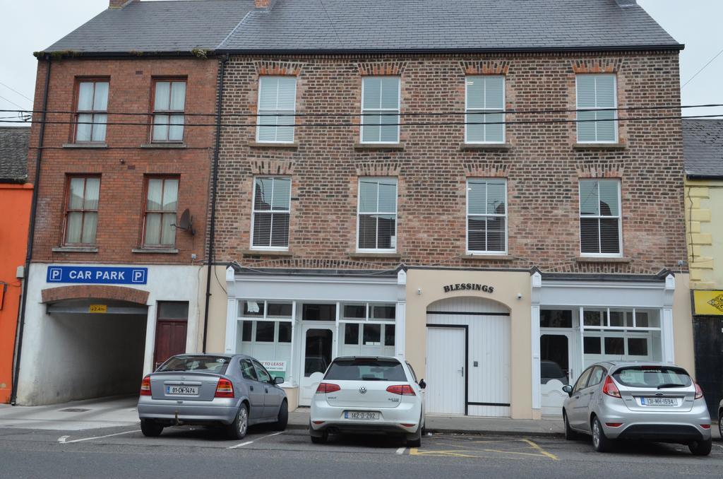 Blessings Studio Apartments Cootehill Extérieur photo