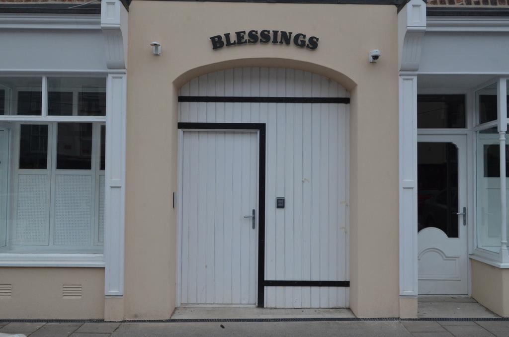Blessings Studio Apartments Cootehill Extérieur photo